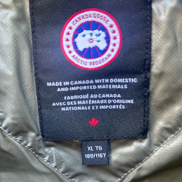 Canada Goose Crofton vest with garment bag - Picture 2 of 4